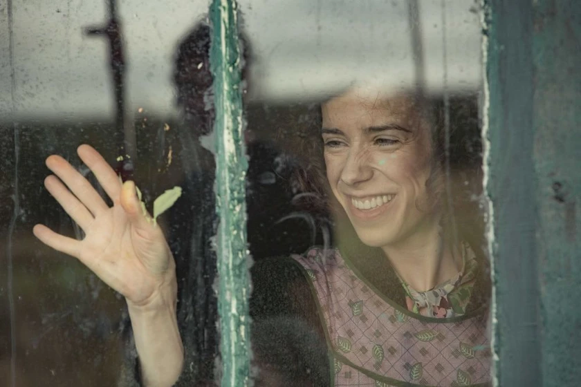 Sally Hawkins en maudie-el-color-de-la-vida