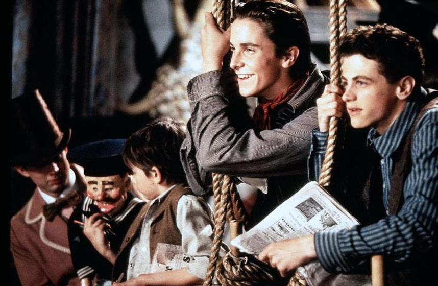 Christian Bale y David Moscow en La Pandilla