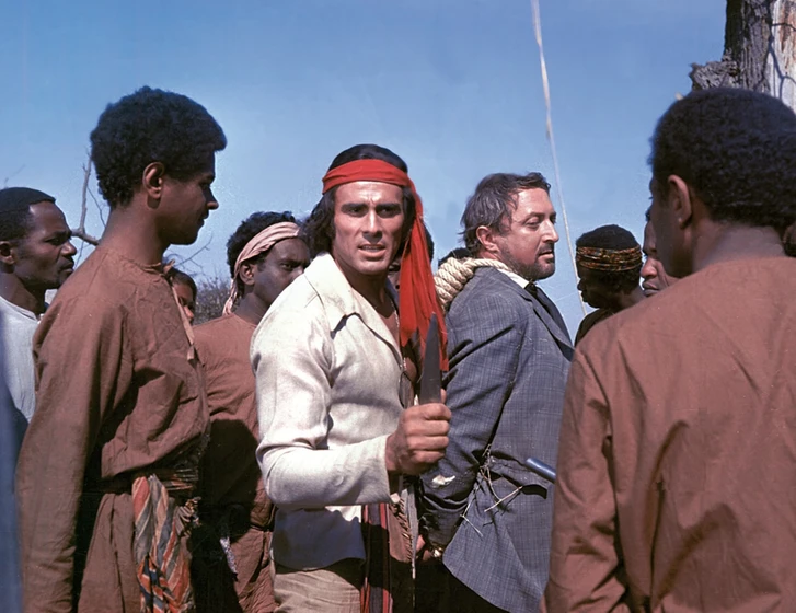 Gojko Mitić en trail-of-the-falcon