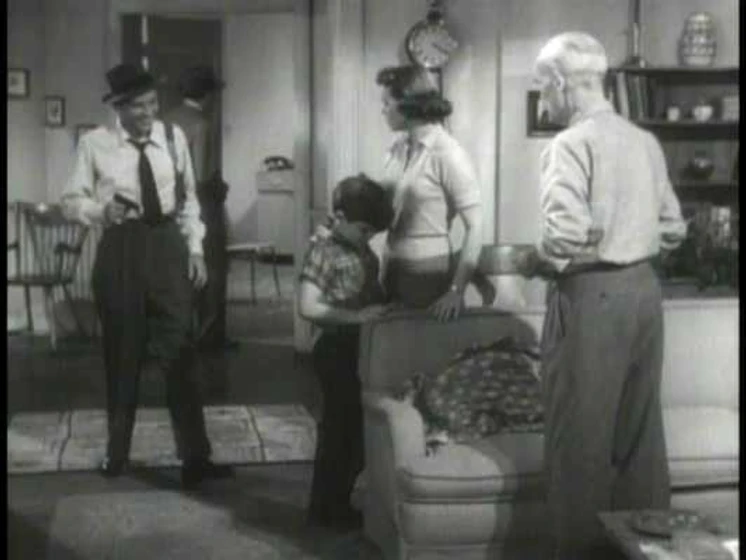 James Gleason [I], Frank Sinatra, Nancy Gates y Kim Charney en de-repente