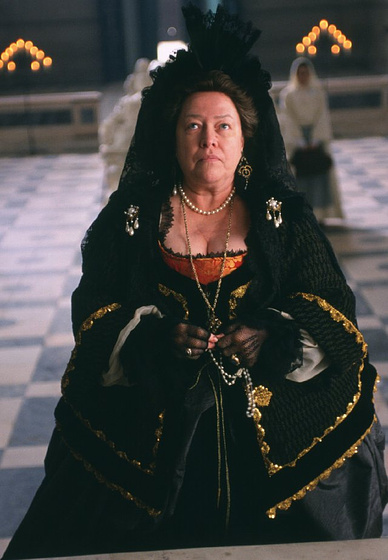 Kathy Bates en El Puente de San Luis Rey