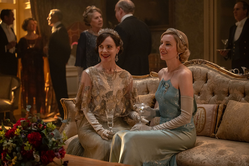 Elizabeth McGovern y Laura Carmichael en Downton Abbey: El Gran Final