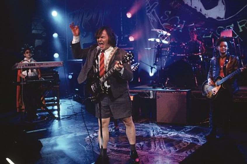 Jack Black, Robert Tsai y Rebecca Brown en Escuela de Rock