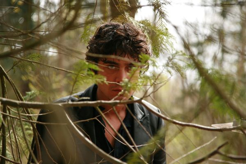 Riccardo Scamarcio en Eden al Oeste