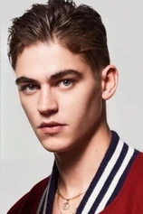 photo of person Hero Fiennes Tiffin