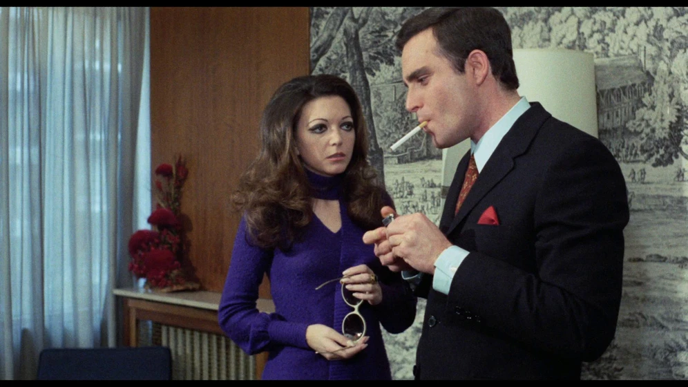Luciana Paluzzi y Lang Jeffries en Mean Mother