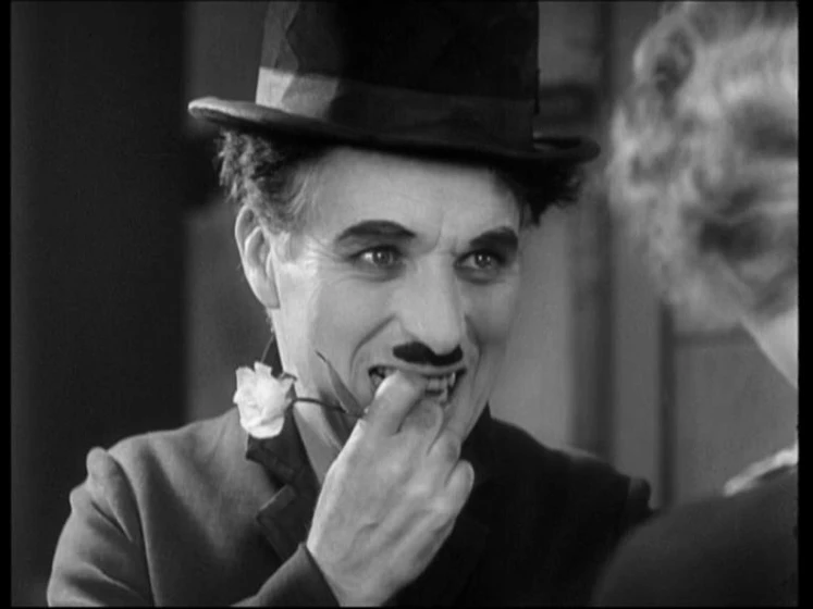 Charles Chaplin en luces-de-la-ciudad