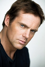 picture of actor Michael Shanks