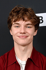 picture of actor Dylan Hughes
