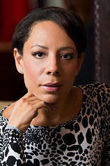 picture of actor Selenis Leyva