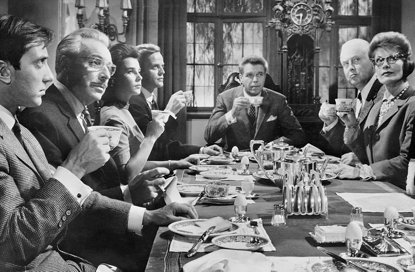 Klaus Kinski, Gisela Uhlen, Hans Nielsen, Richard Häussler, Heinz Drache, Corny Collins y Hans Clarin en El Pañuelo Asesino