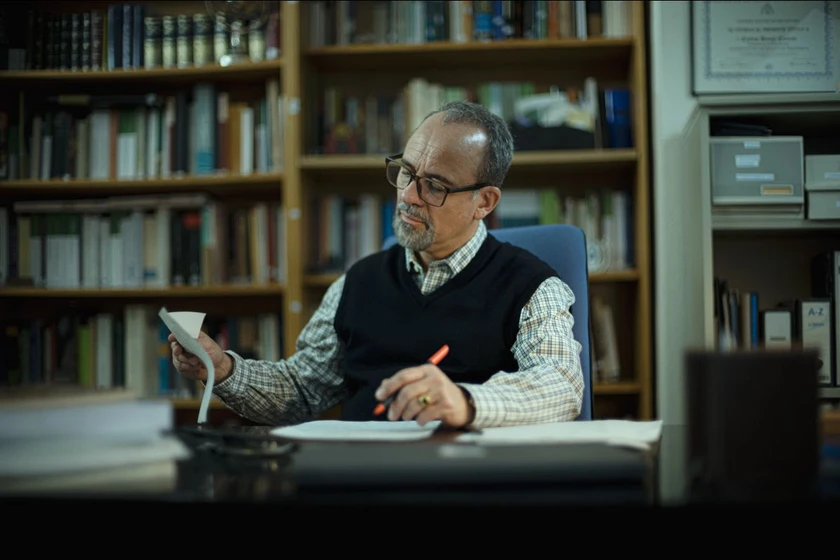 Javier Gutiérrez en el-profesor-2026
