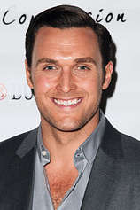 picture of actor Owain Yeoman