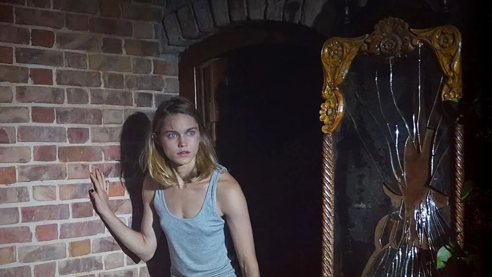 Clair Catherine en castle-freak-2020