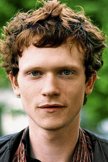 photo of person Simon Thomas
