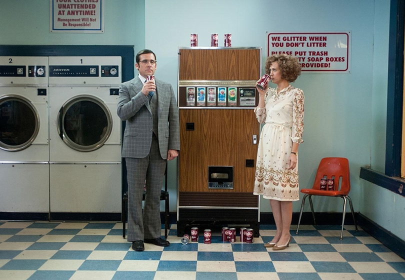 Steve Carell y Kristen Wiig en Los Amos de la Noticia
