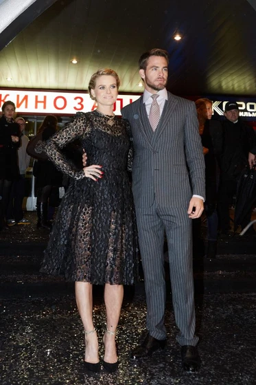 Chris Pine y Alice Eve en Star Trek. En la oscuridad (Premiere en Moscú. Abril 2013)