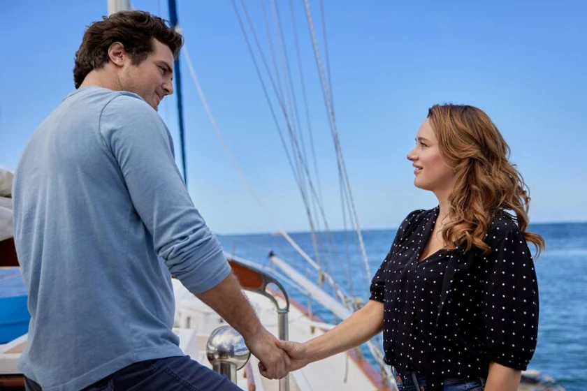 Beau Mirchoff y Hunter King en hidden-gems