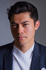 picture of actor Henry Golding