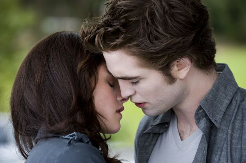 Kristen Stewart y Robert Pattinson en La Saga Crepúsculo: Luna Nueva