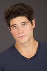 picture of actor Trent Garrett