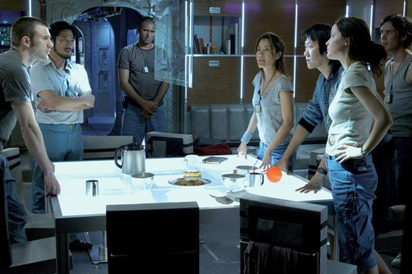 Hiroyuki Sanada, Michelle Yeoh, Cillian Murphy, Troy Garity, Rose Byrne, Chris Evans y Benedict Wong en Sunshine