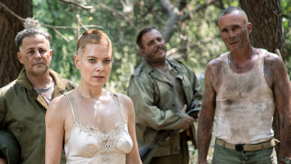Louis Mandylor, Timothy V. Murphy y Nina Bergman en Hell Hath No Fury