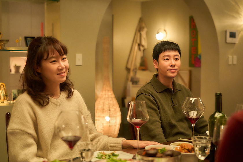 Hyo-jin Kong y Dong-wook Kim en The People Upstairs