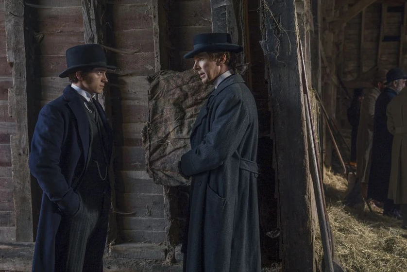 Benedict Cumberbatch y Tom Holland en la-guerra-de-las-corrientes