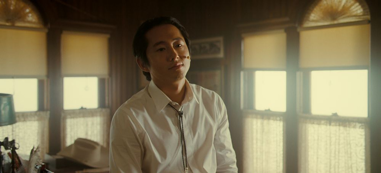 Steven Yeun en ¡NOP!