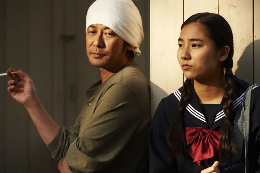 Masatoshi Nagase y Kyara Uchida en una-pasteleria-en-tokio