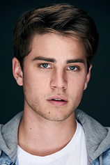 picture of actor Carson Rowland