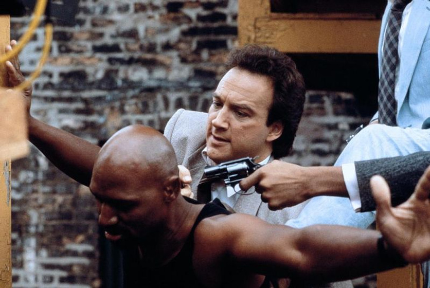 Jim Belushi en Danko, Calor Rojo