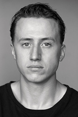 picture of actor Theo Barklem-Biggs