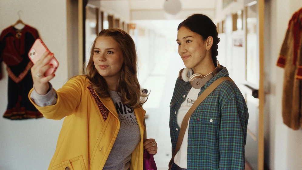 Sarah Olaussen Eira y Sara Sofia Mienna en my-fathers-daughter