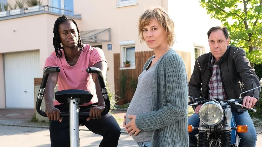 Bernadette Heerwagen, Thomas Loibl y Eugene Boateng en annie-sin-miedo-a-vivir