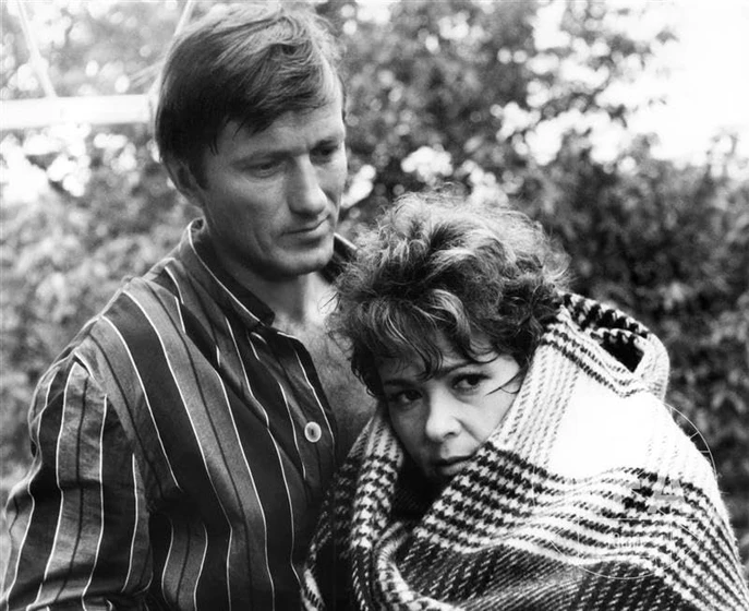 Radoslav Brzobohatý y Jiřina Bohdalová en la-oreja