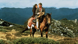 still of movie El Hombre del Río Nevado