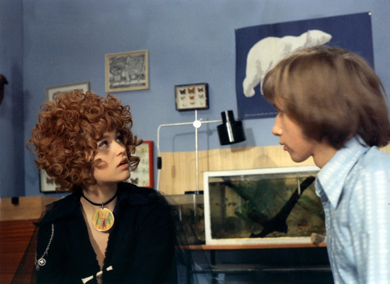 Petra Černocká en the-girl-on-the-broomstick