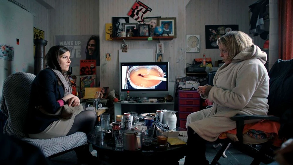 Irina Atanasova y Gilda Waugh en un-gato-en-la-pared