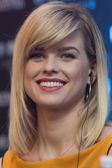 Alice Eve en Star Trek. En la oscuridad (Premiere en Mexico. Mayo 2013)