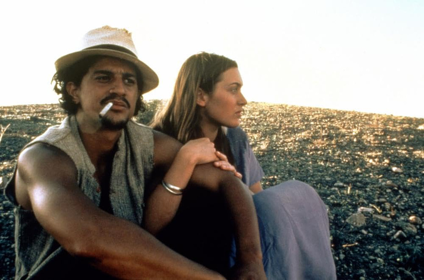 Kate Winslet y Saïd Taghmaoui en El Viaje de Julia