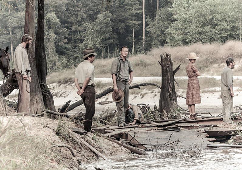 James Franco, Tim Blake Nelson, Logan Marshall-Green, Jim Parrack y Ahna O'Reilly en As I Lay Dying (El último deseo)