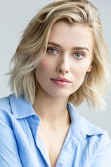 picture of actor Genevieve DeGraves