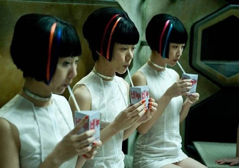 Xun Zhou en el-atlas-de-las-nubes