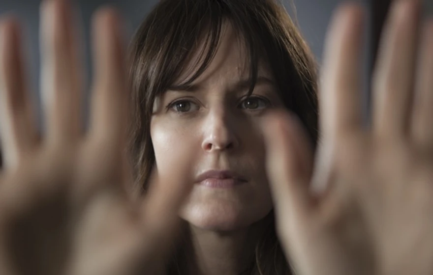 Rosemarie DeWitt en touchy-feely