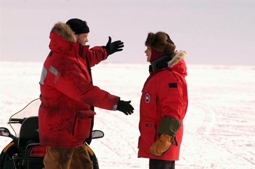 Susan Sarandon y Aidan Devine en Atrapada en el Hielo