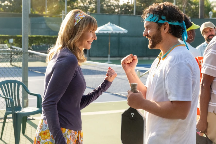 Mary Steenburgen y Jake Johnson en dink