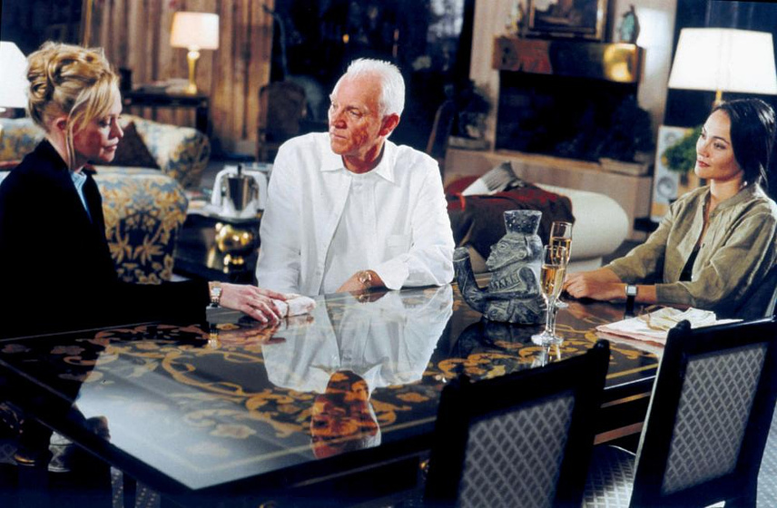 Melanie Griffith y Malcolm McDowell en tempo