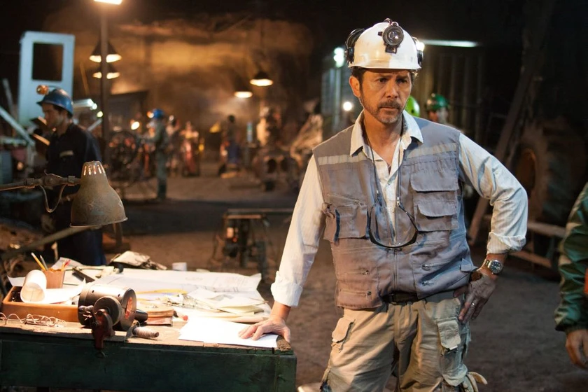 Lou Diamond Phillips en los-33-una-historia-de-esperanza